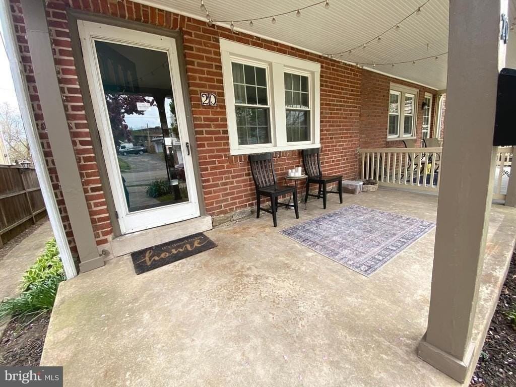 20 E Abington Ave - Photo 3 of 32