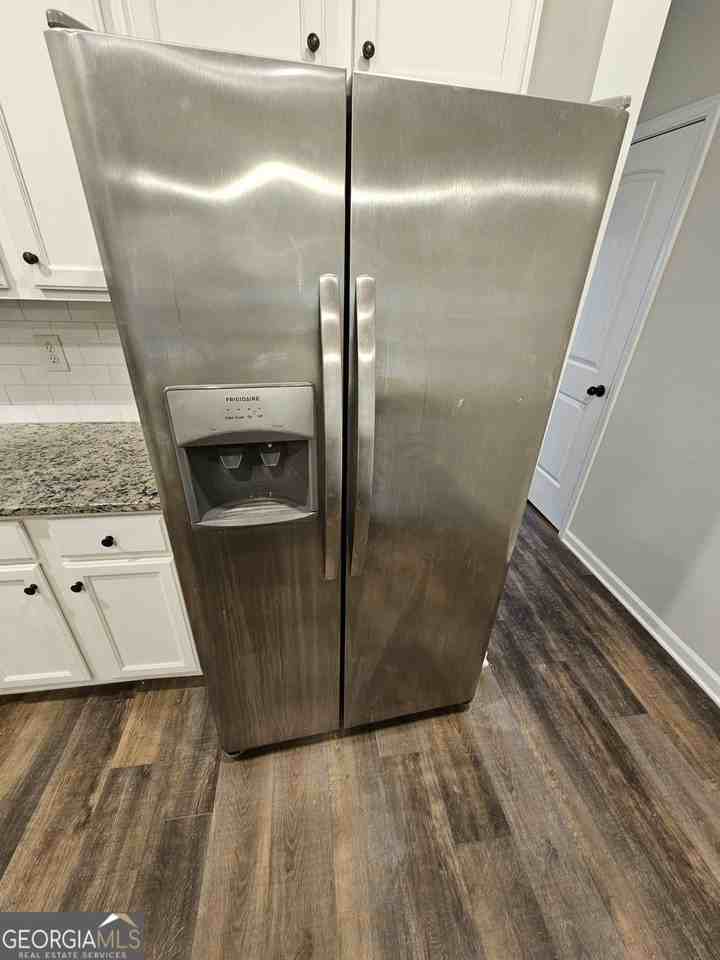 3004 Bayrose Cir - Photo 4 of 38