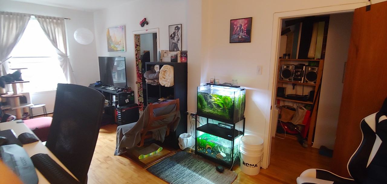 823 2e Avenue - Photo 3 of 4