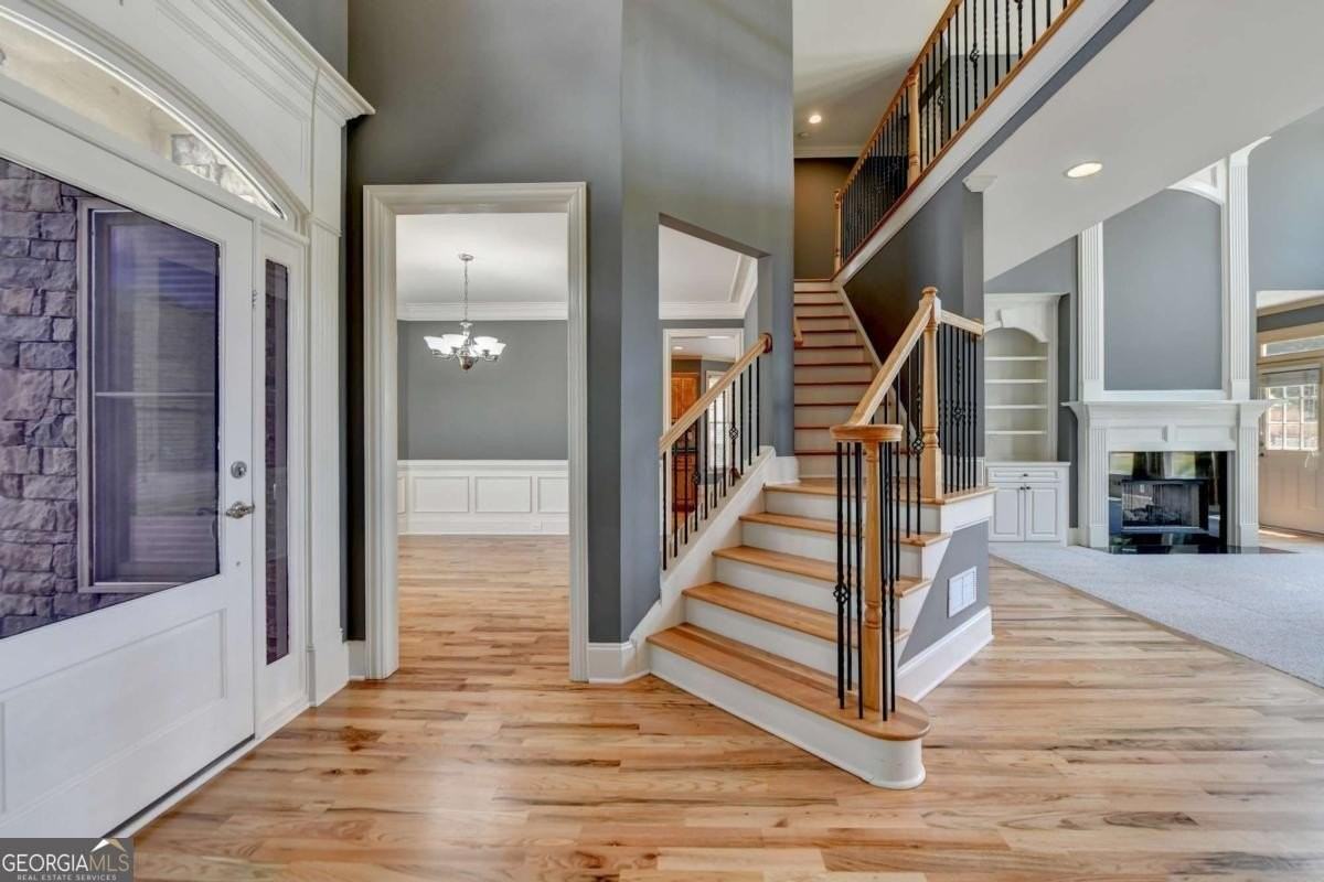 1515 Boomer Cir - Photo 4 of 35