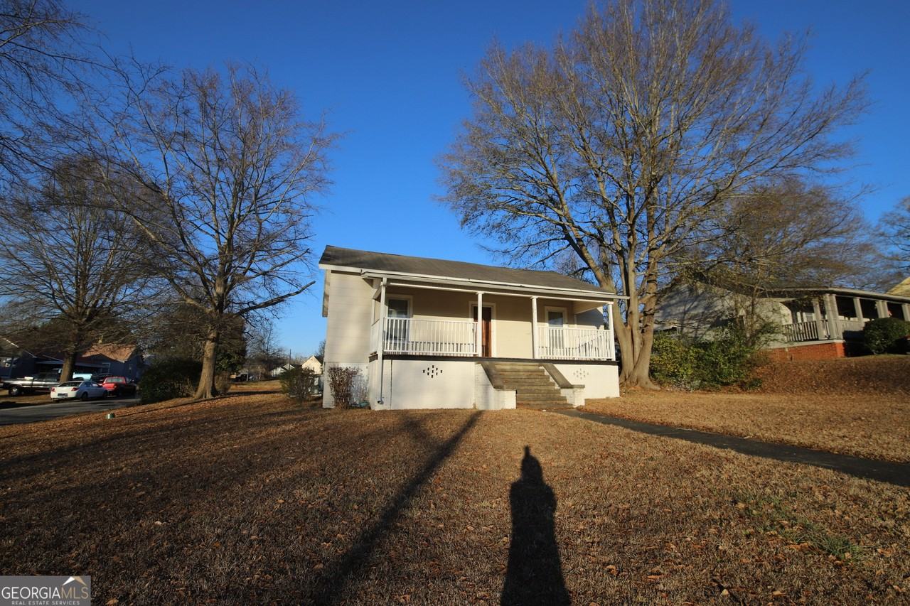 201 Jennings St - Photo 2 of 24