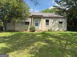 featured image of 135 Fairview Ave