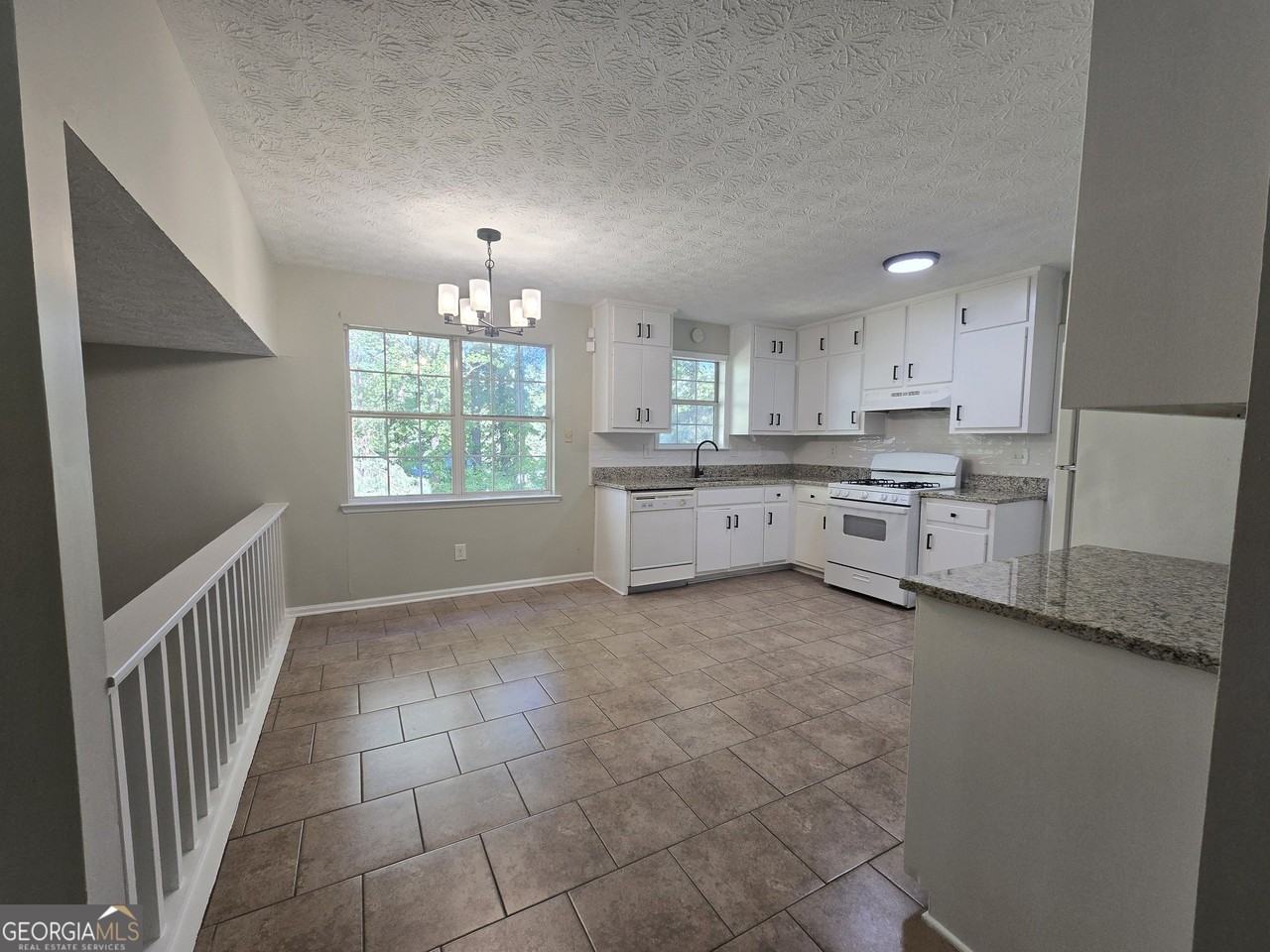 938 Iron Gate Blvd - Photo 2 of 25