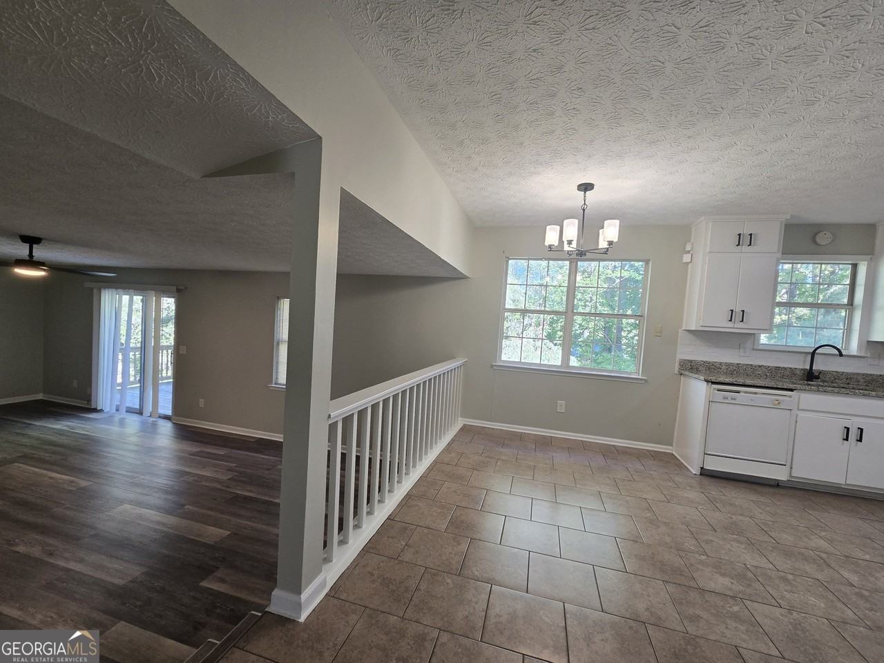 938 Iron Gate Blvd - Photo 3 of 25