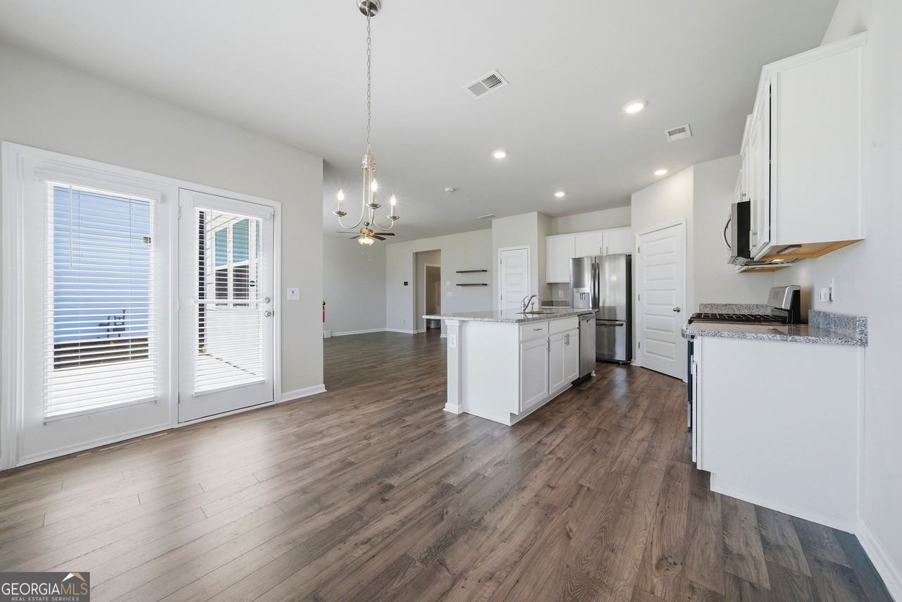 59 Silver Birch Pass - Photo 7 of 26