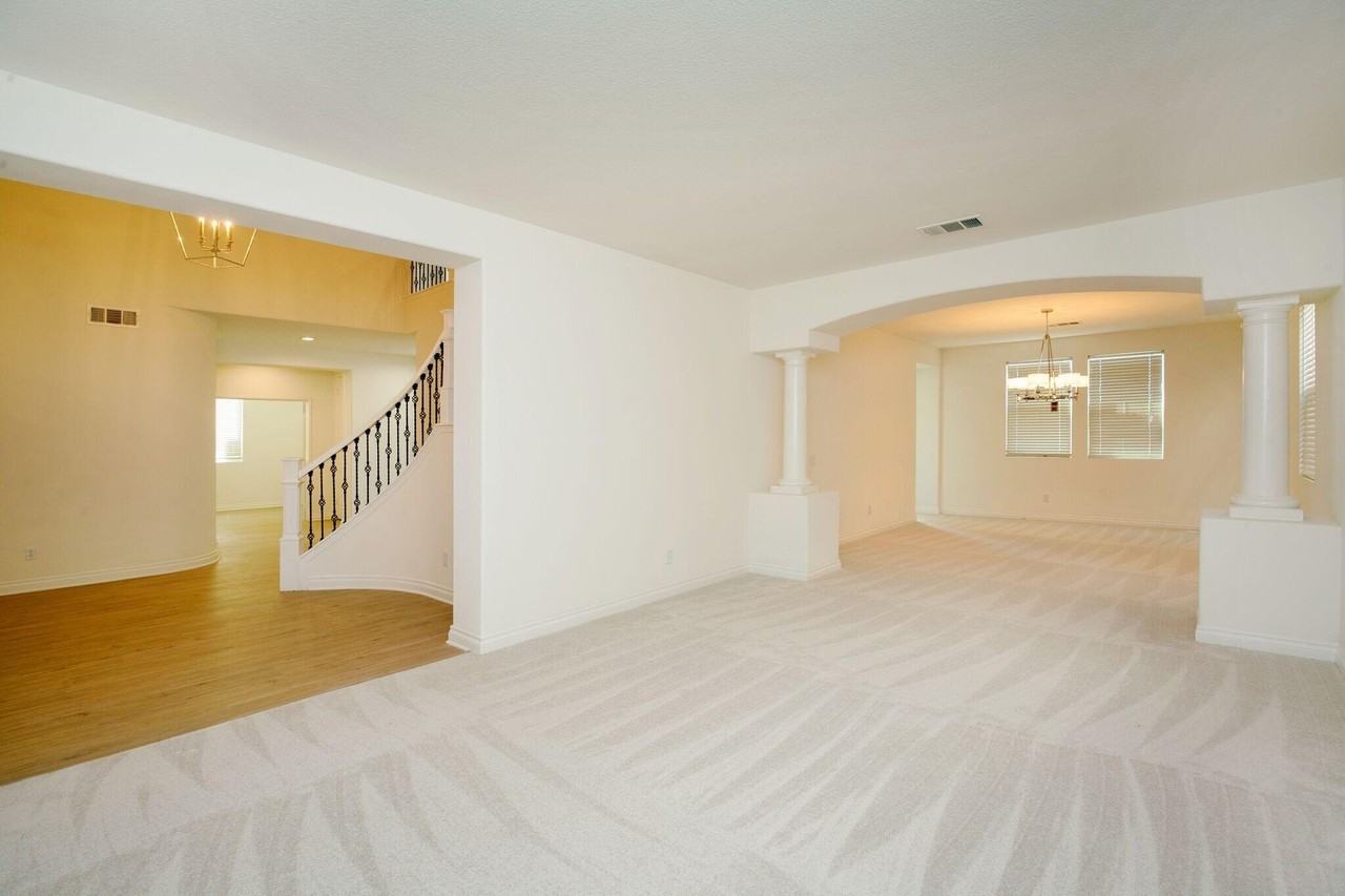 24318 Via La Casa - Photo 6 of 28