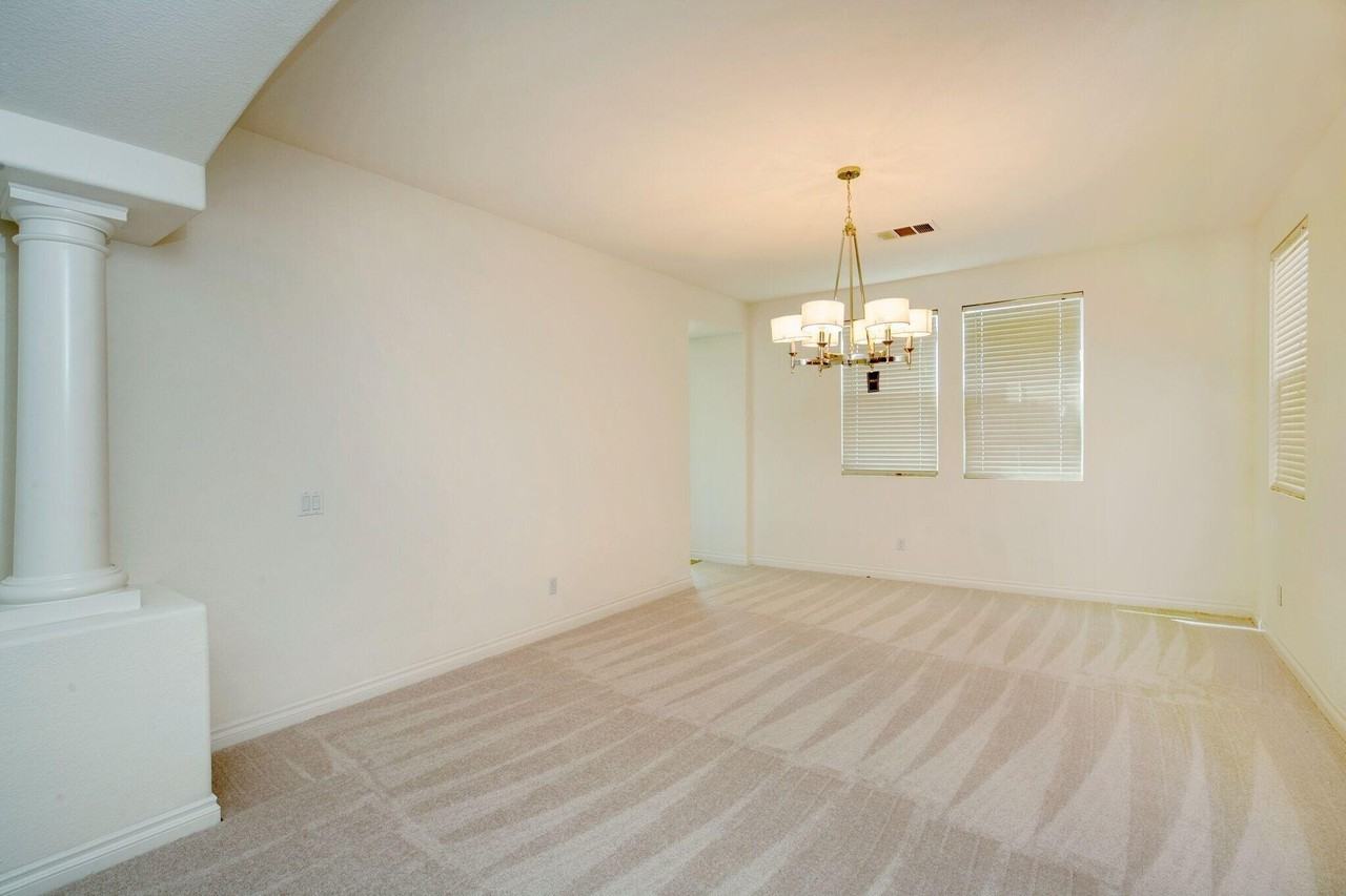 24318 Via La Casa - Photo 7 of 28