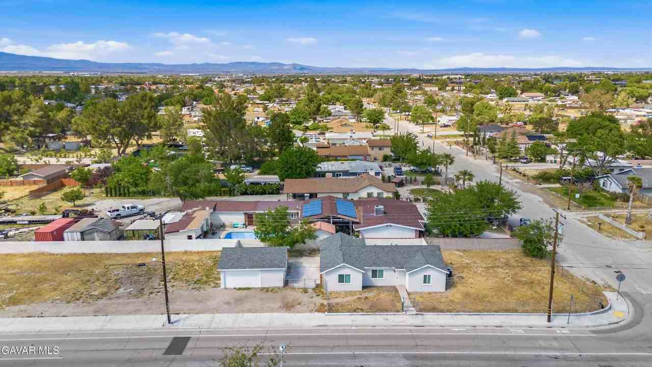 1807 W Avenue K8 - Photo 4 of 24