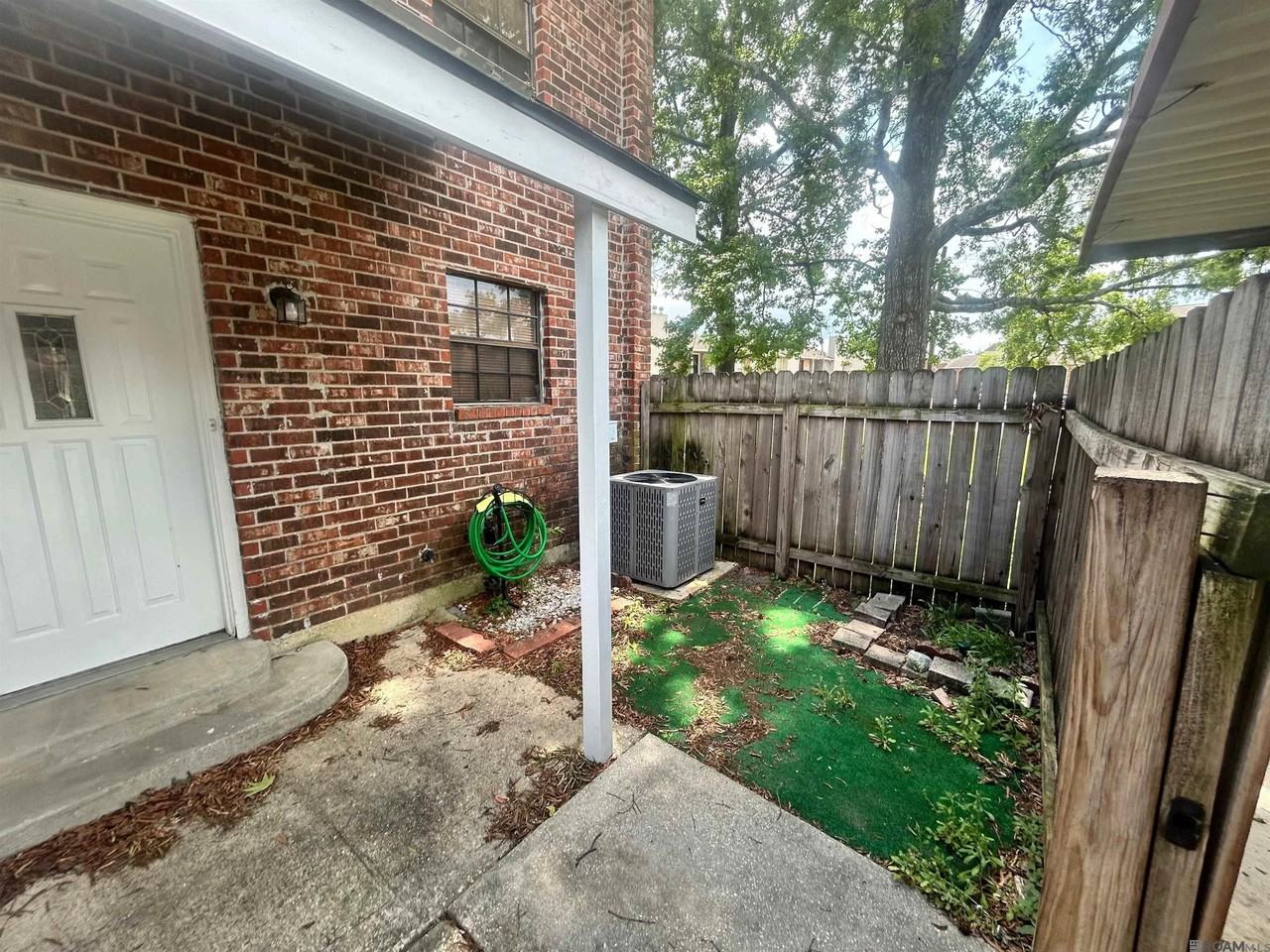 4448 Stumberg Ln - Photo 2 of 14