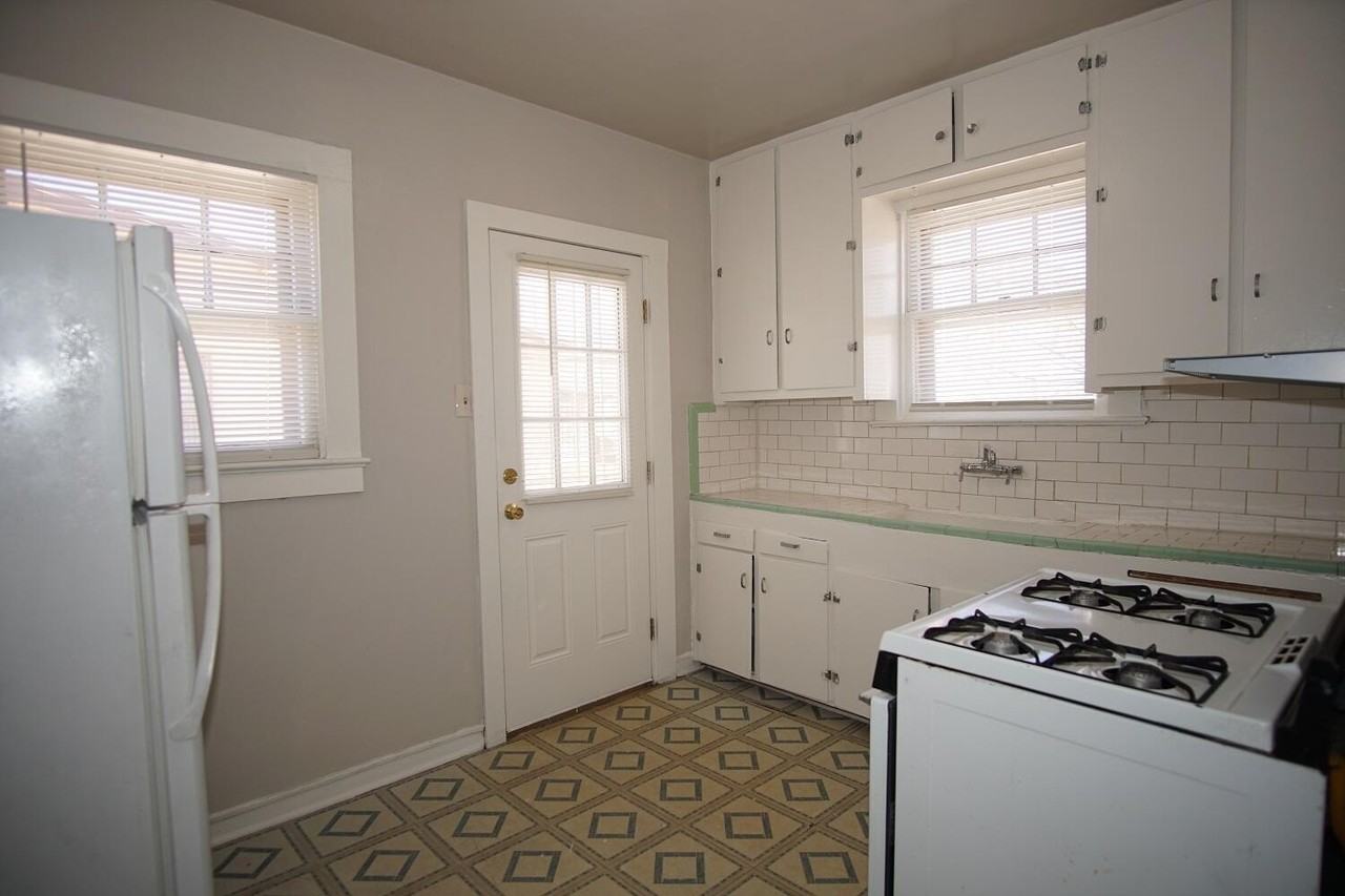 3815 Mountain Ave - Photo 5 of 13