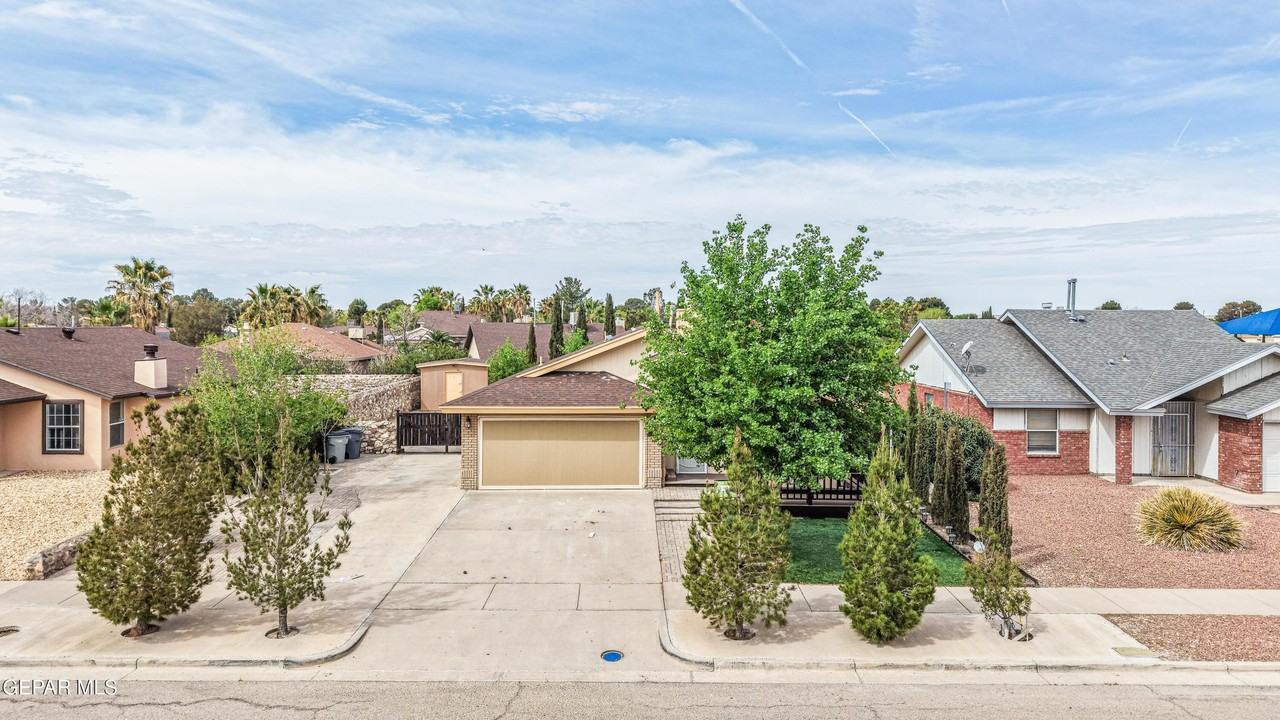 5733 Saplinas Rd - Photo 4 of 50