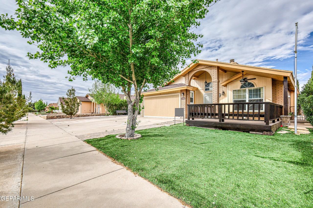 5733 Saplinas Rd - Photo 7 of 50