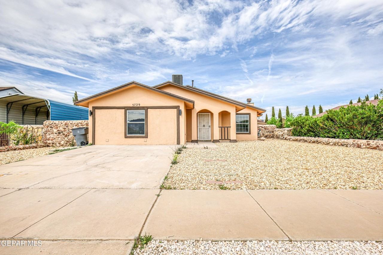 5729 Saplinas Rd - Photo 2 of 42