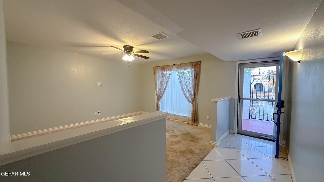 6916 Polvadera Dr - Photo 4 of 41