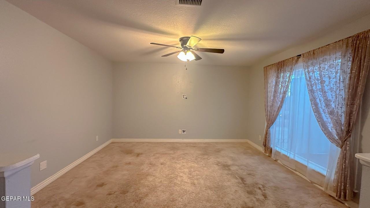 6916 Polvadera Dr - Photo 5 of 41