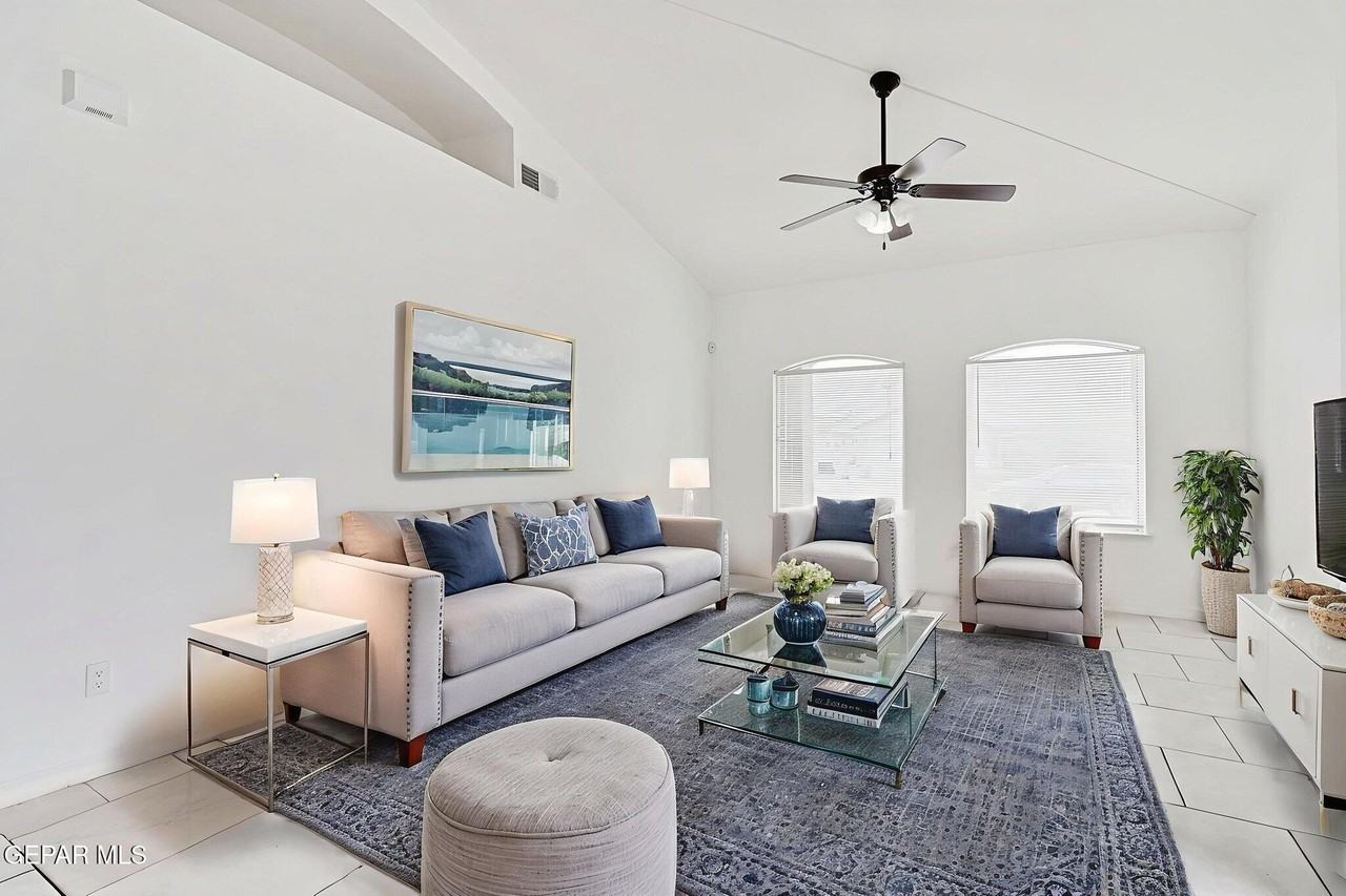 14232 Charles Pollock Ave - Photo 3 of 33