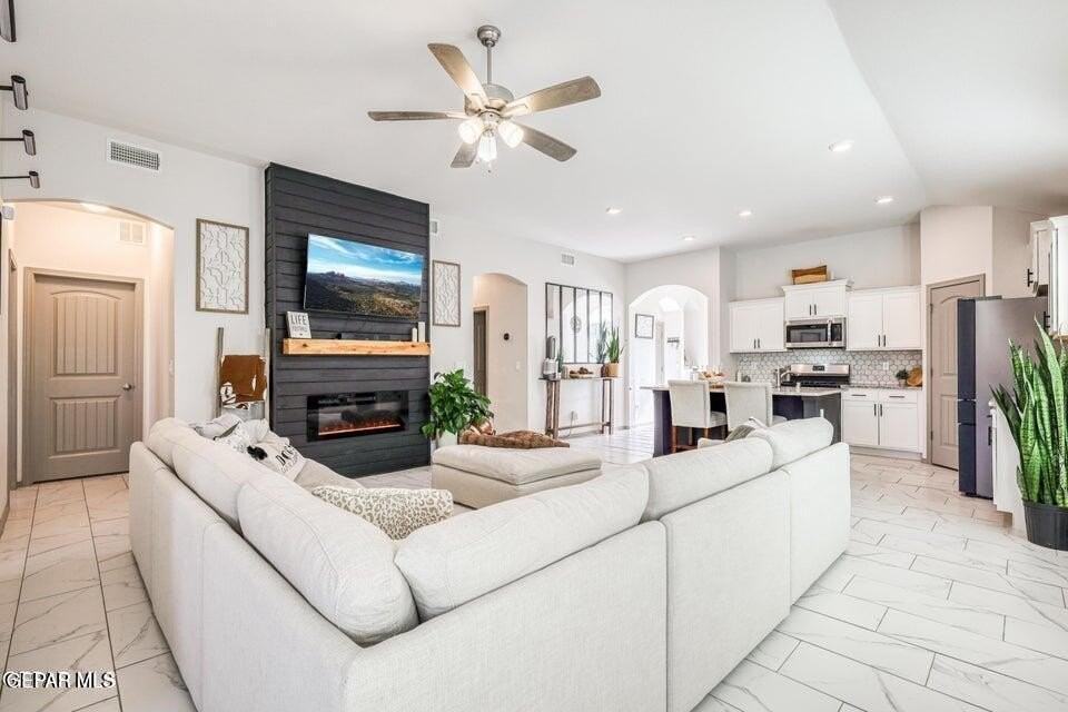 329 Samuel Vista St - Photo 3 of 20