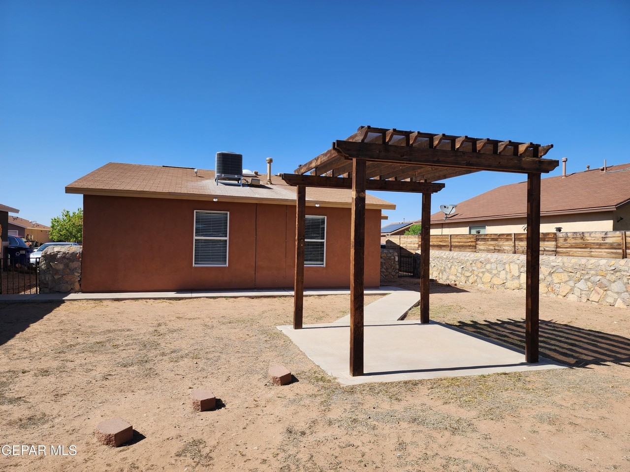 14228 Lasso Rock Dr - Photo 6 of 38