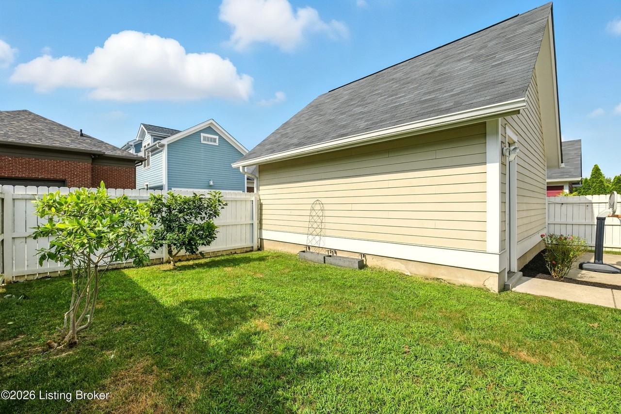 8707 Featherbell Blvd - Photo 2 of 48