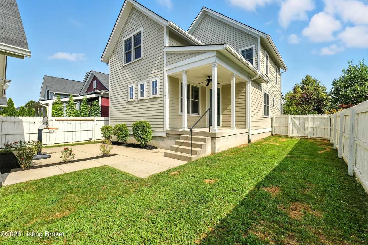 8707 Featherbell Blvd - Photo 3 of 48