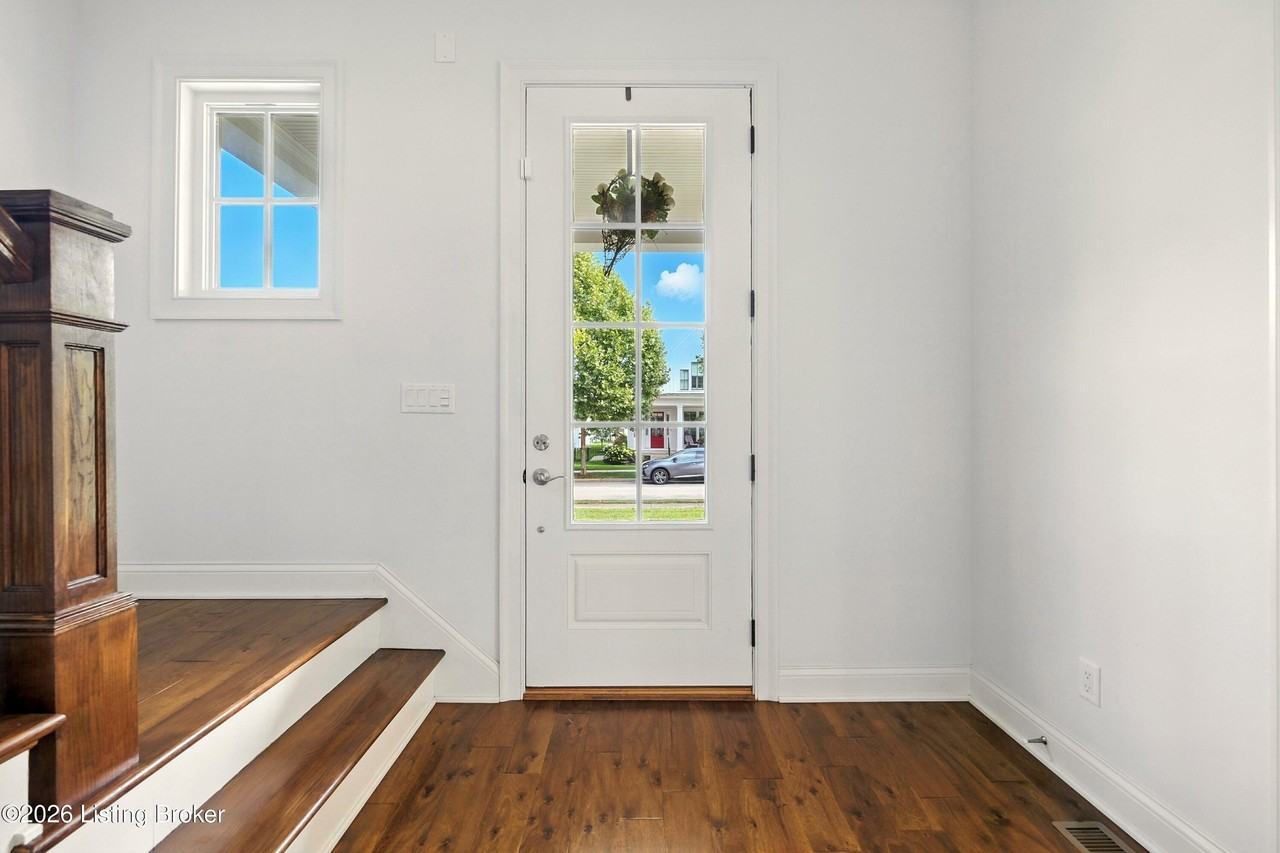 8707 Featherbell Blvd - Photo 5 of 48