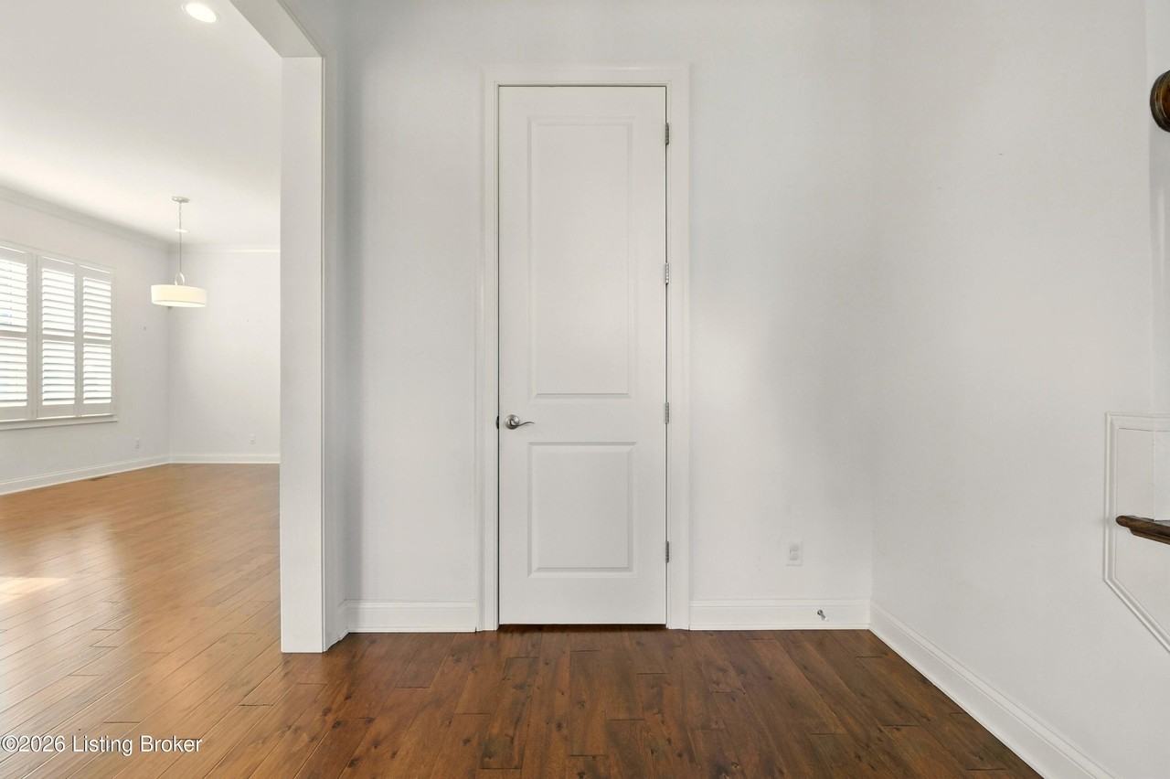 8707 Featherbell Blvd - Photo 6 of 48