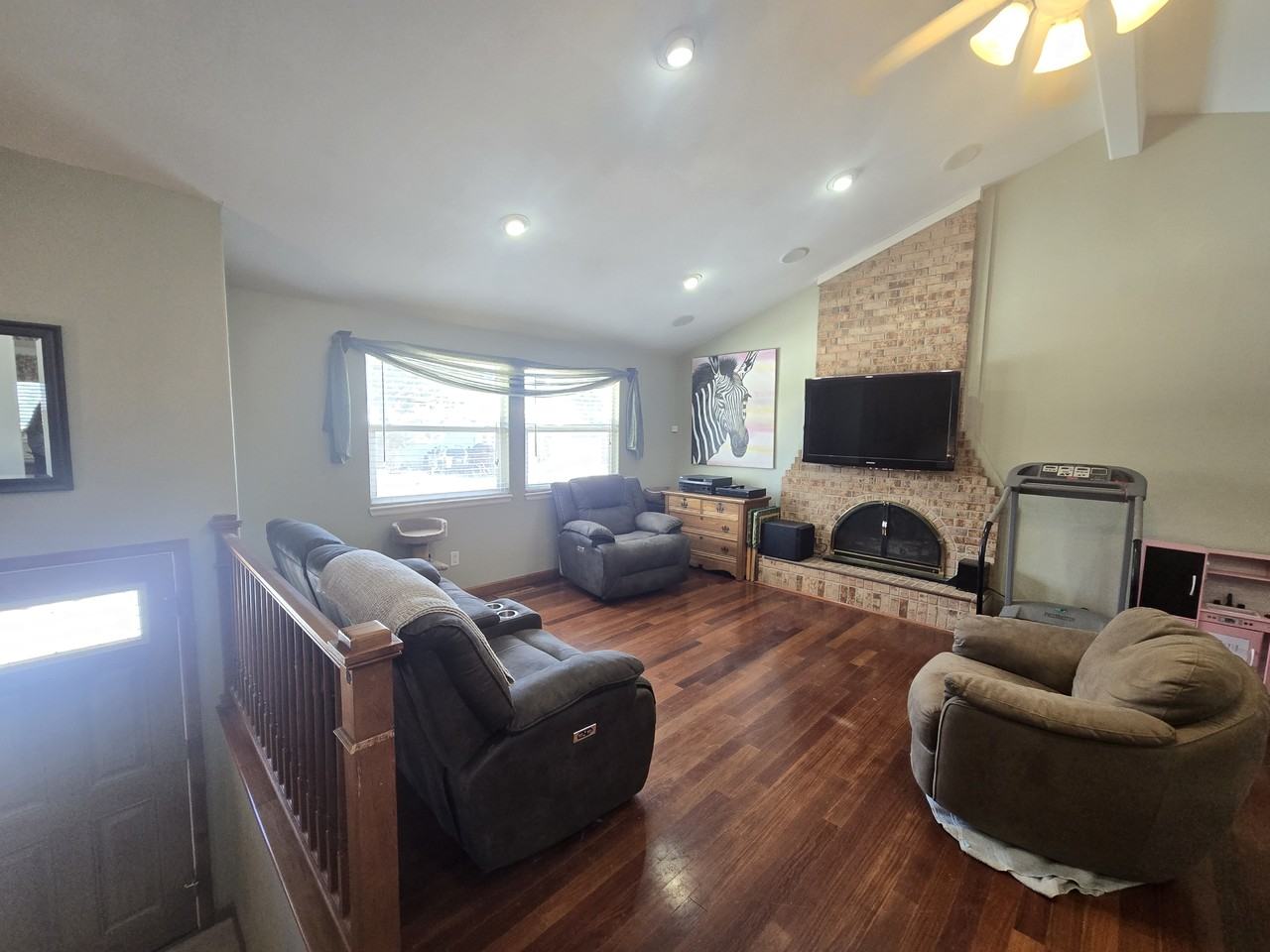 5620 Del Paz Dr #1 - Photo 2 of 20