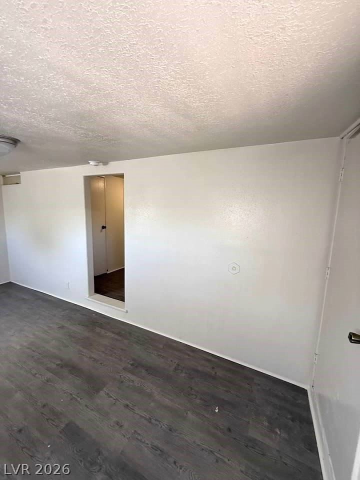 5051 Sitka Ln - Photo 7 of 34