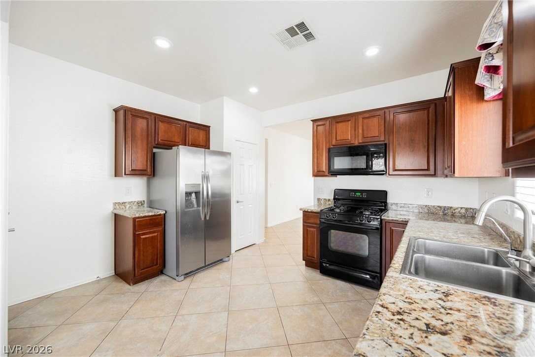 2609 Desert Sparrow Ave - Photo 4 of 50