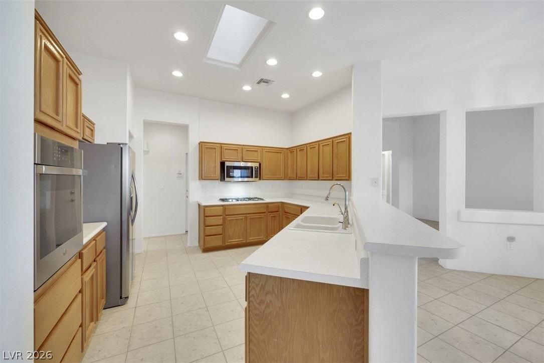 10817 Windledge Ave - Photo 7 of 20