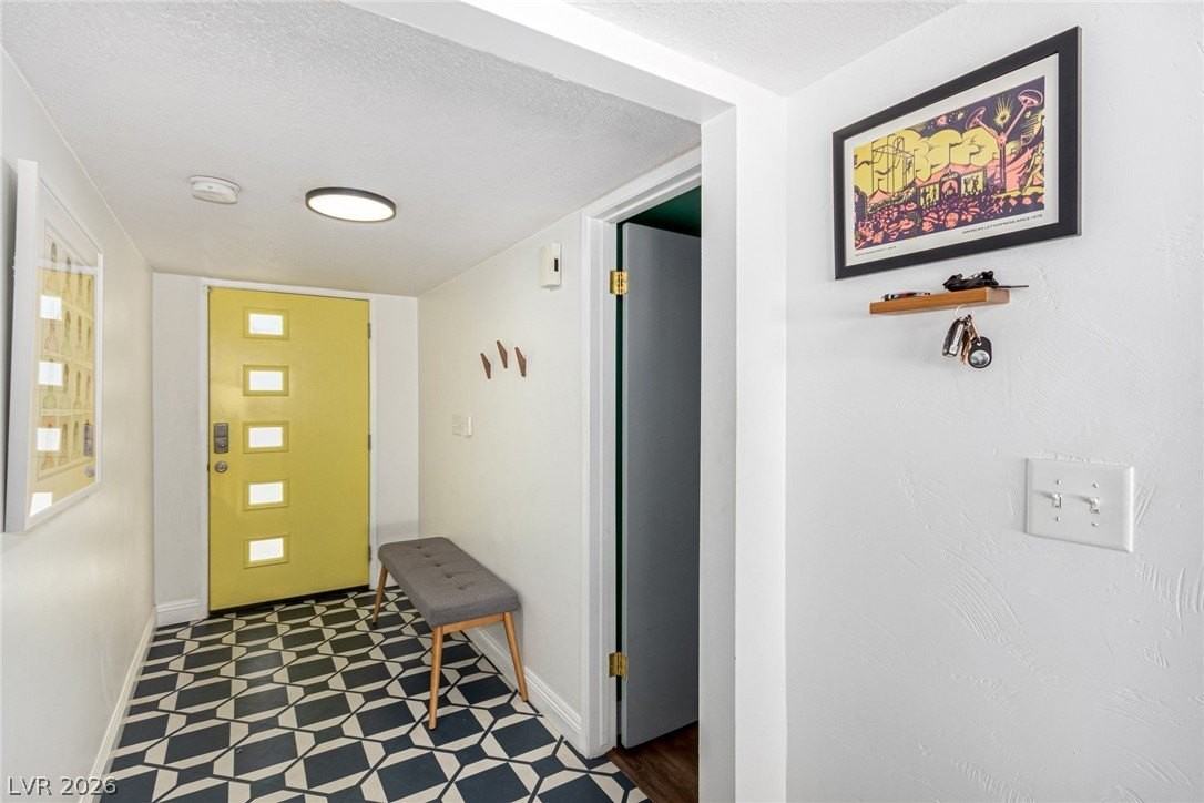 1818 Ottawa Dr - Photo 5 of 36