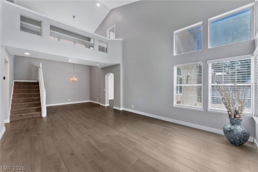 7729 Millhopper Ave - Photo 6 of 47
