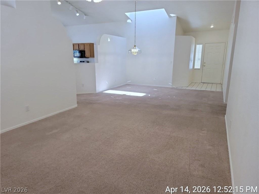 1364 Colt Dr - Photo 5 of 35