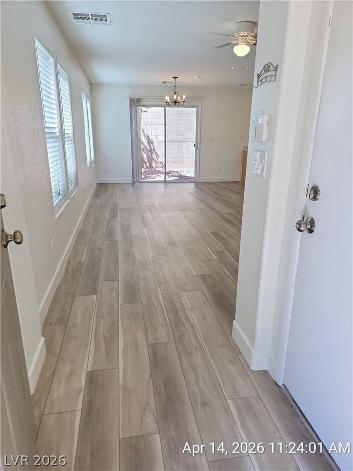 661 Monument Point St - Photo 3 of 37