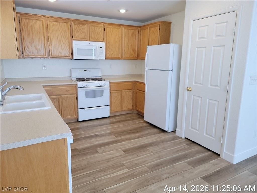 661 Monument Point St - Photo 7 of 37