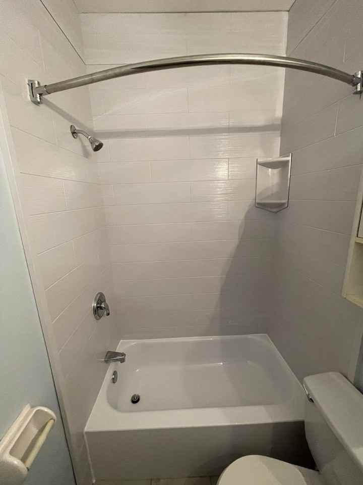 823 2e Avenue - Photo 4 of 4