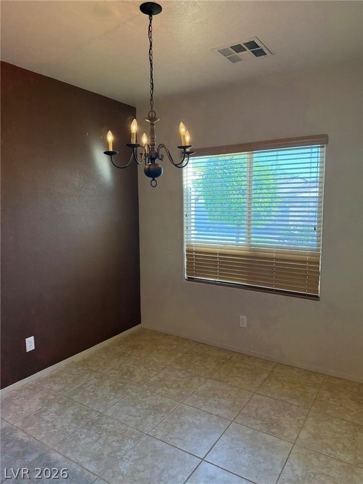 2747 Lochleven Way - Photo 2 of 22