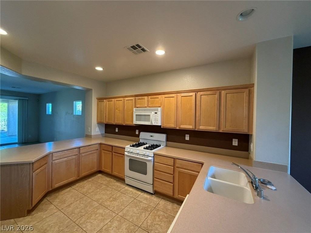 2747 Lochleven Way - Photo 4 of 22