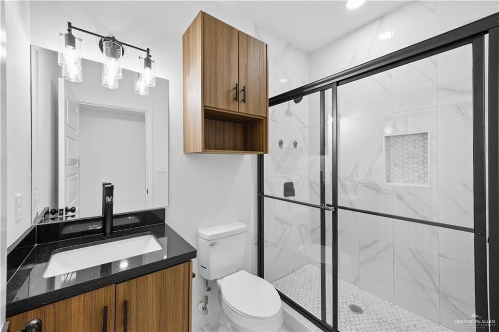 1513 W B St - Photo 7 of 11