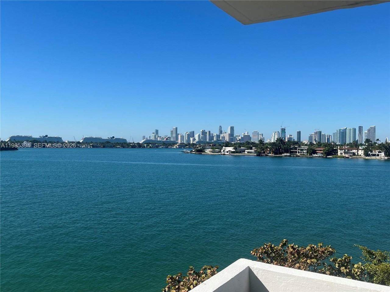 3 Island Ave #041