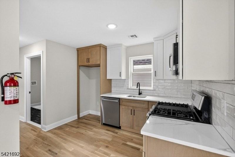 455 Fulton St #2 - Photo 4 of 36