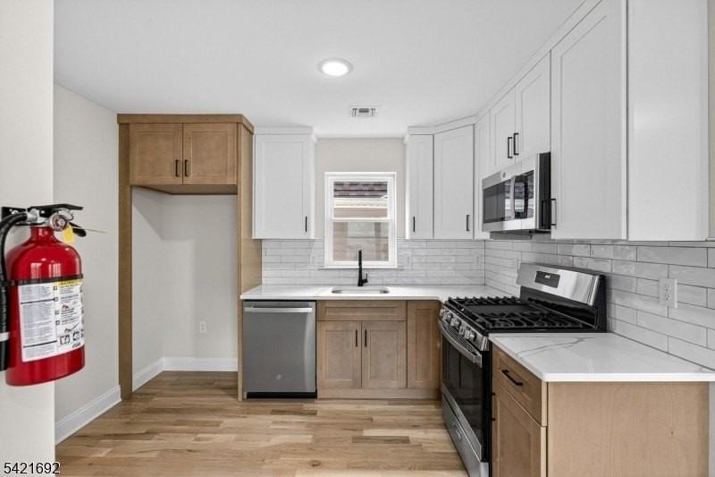 455 Fulton St #2 - Photo 5 of 36