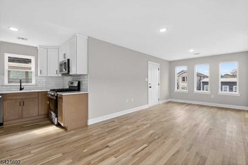 455 Fulton St #2 - Photo 6 of 36