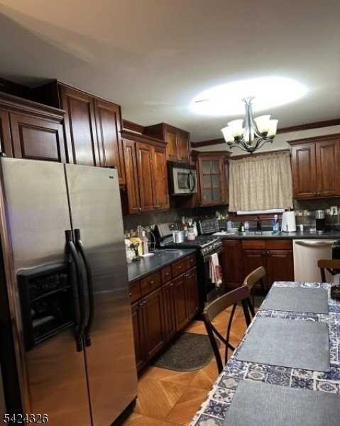 118 Inslee Pl - Photo 2 of 14