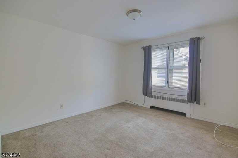 433 Ainsworth St - Photo 7 of 11