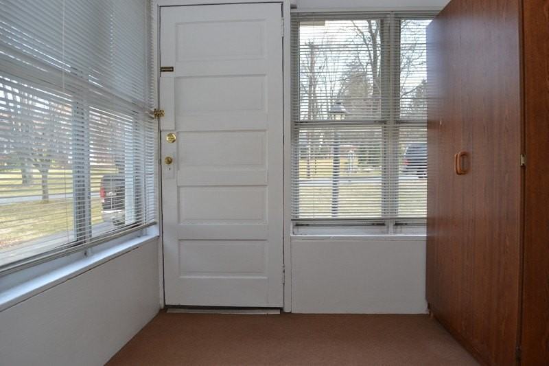 471 Sicomac Ave - Photo 3 of 9