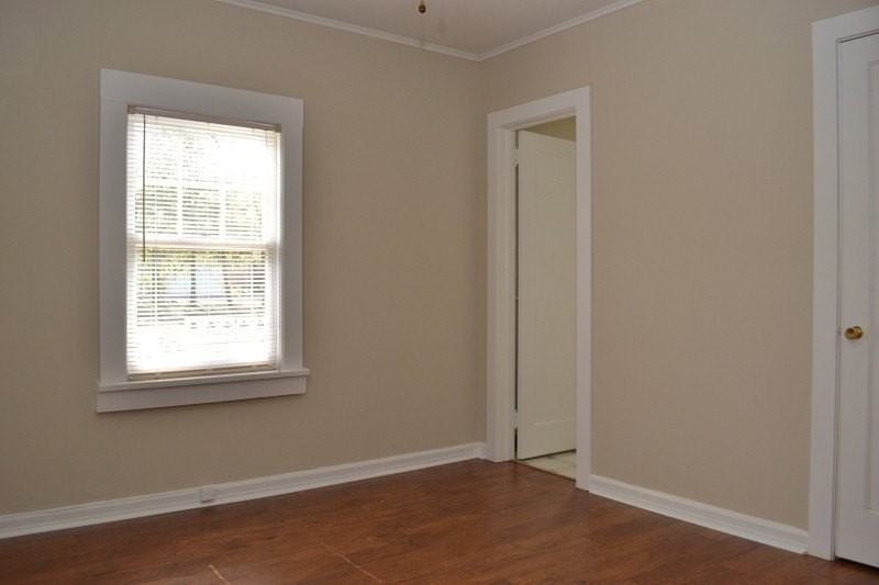 471 Sicomac Ave - Photo 6 of 9