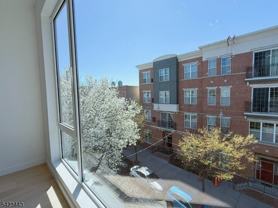 425 3rd St #315 - Photo 1 of 1