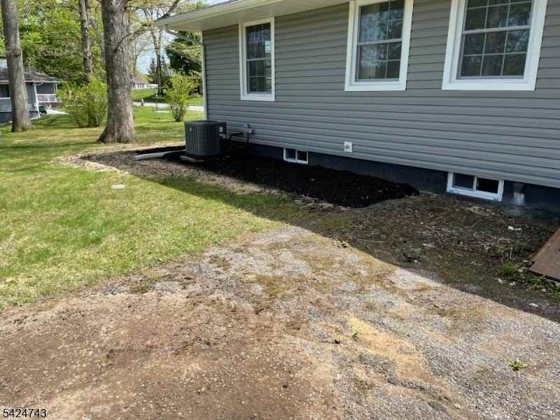 8 Wilcox Ave - Photo 4 of 18