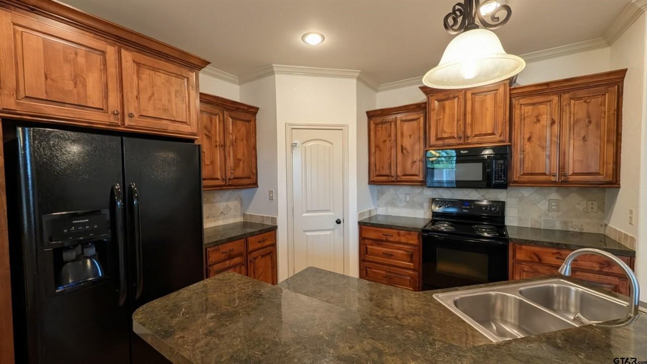 19036 County Road 1202 - Photo 3 of 17